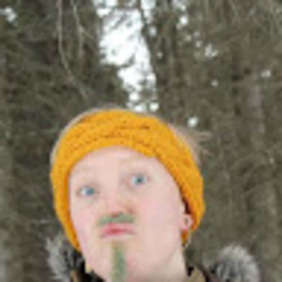 Meet your Posher, Chloe - Picture 1 of 1